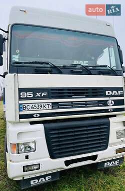Тягач DAF XF 95 2001 в Стрию