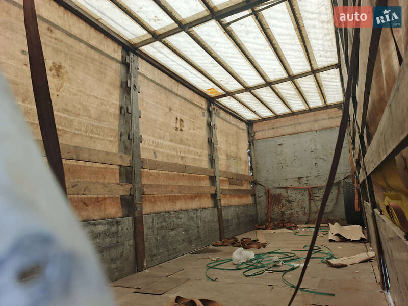 Грузовой фургон DAF XF 95 2000 в Полтаве