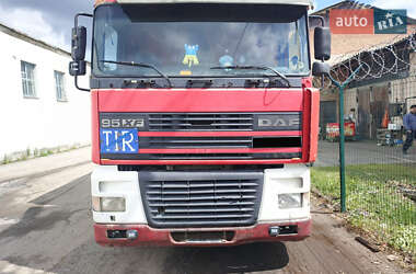 Вантажний фургон DAF XF 95 2000 в Полтаві
