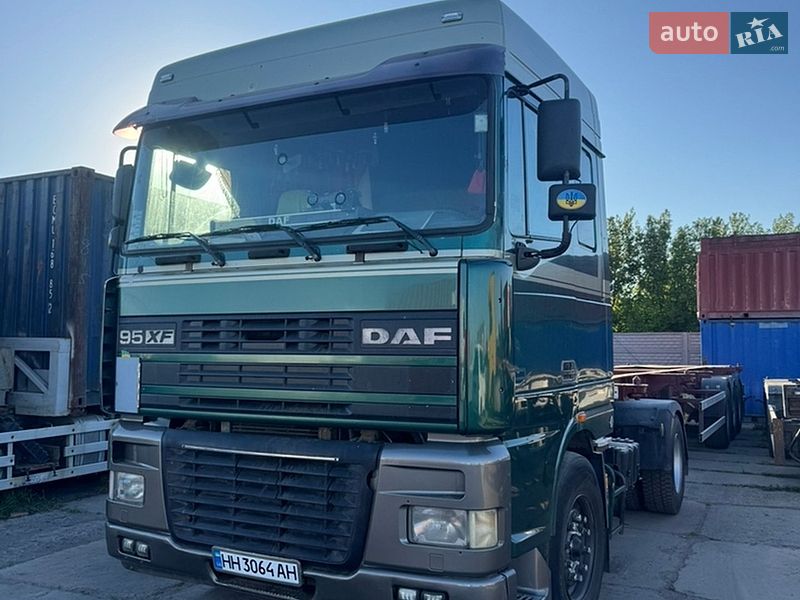 Тягач DAF XF 95 2001 в Одессе