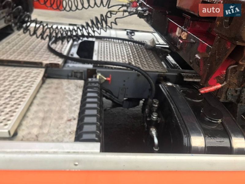 Контейнеровоз DAF XF 95 2000 в Костополе