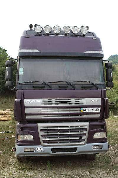 Тягач DAF XF 2003 в Рахове