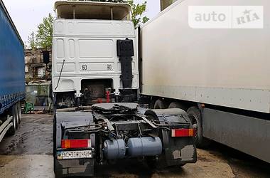 Тягач DAF XF 2000 в 