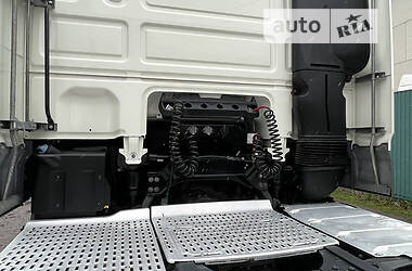 Тягач DAF XF 2015 в 