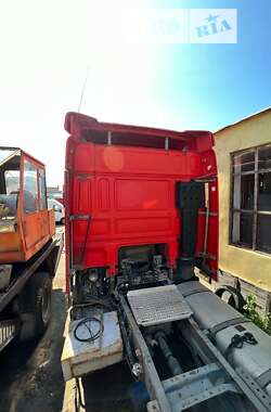 Тягач DAF XF 2000 в 