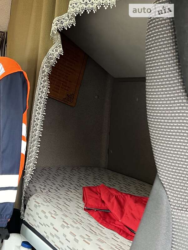 Самоскид DAF XF 2013 в Дніпрі