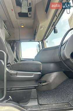 Тягач DAF XF 2015 в 