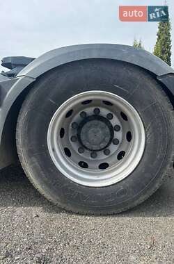 Тягач DAF XF 2015 в 