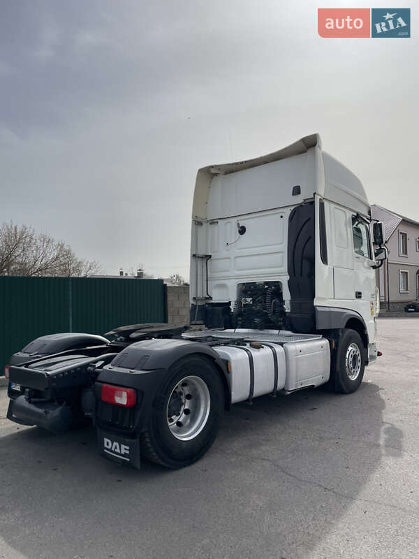 Тягач DAF XF 2016 в Сарнах