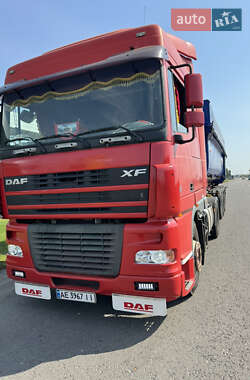 Тягач DAF XF 2006 в Дніпрі