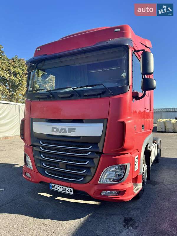 Тягач DAF XF 2015 в 