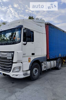 Тягач DAF XF 2015 в 