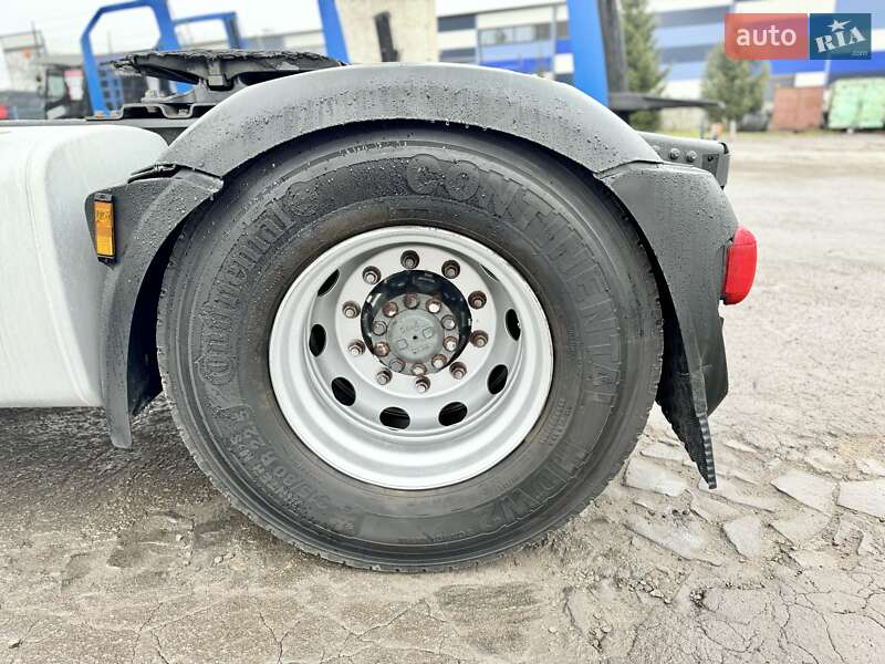 Тягач DAF XF 2015 в Ровно