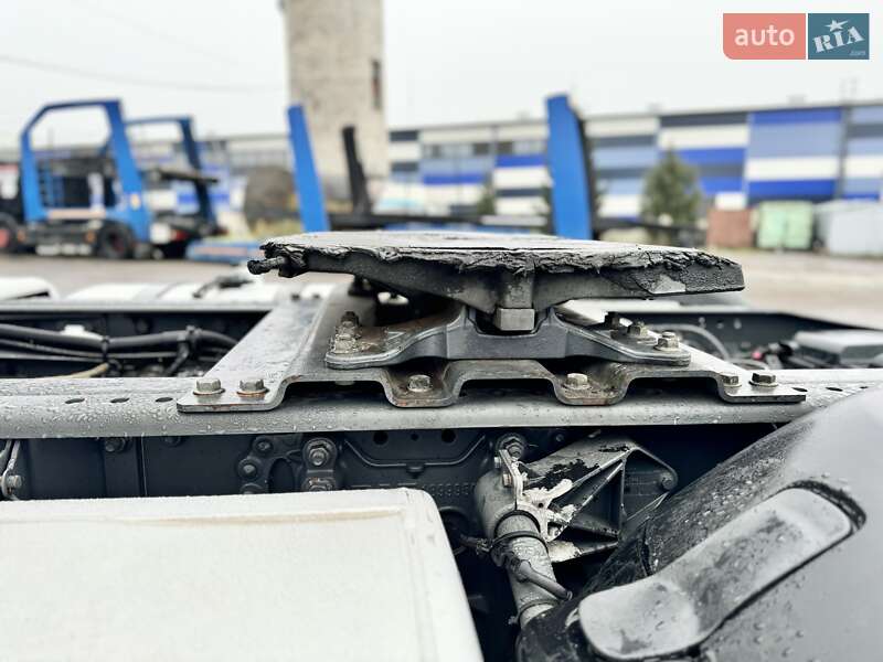 Тягач DAF XF 2015 в Ровно