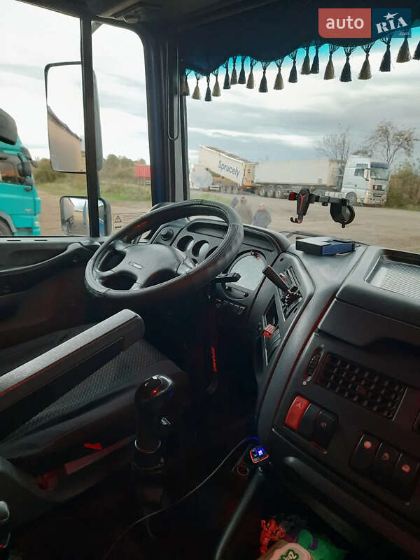 Зерновоз DAF XF 2002 в Тернополі