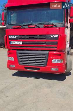 Контейнеровоз DAF XF 2004 в Миколаєві