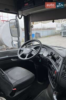 Тягач DAF XF 2014 в 