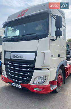 Тягач DAF XF 2015 в 
