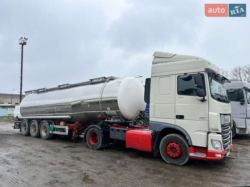 Тягач DAF XF 2015 в Киеве