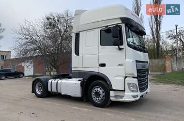 Тягач DAF XF 2015 в 