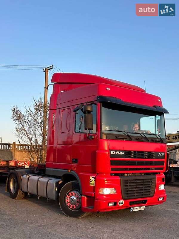 Тягач DAF XF 2005 в 
