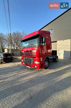Тягач DAF XF 2005 в 