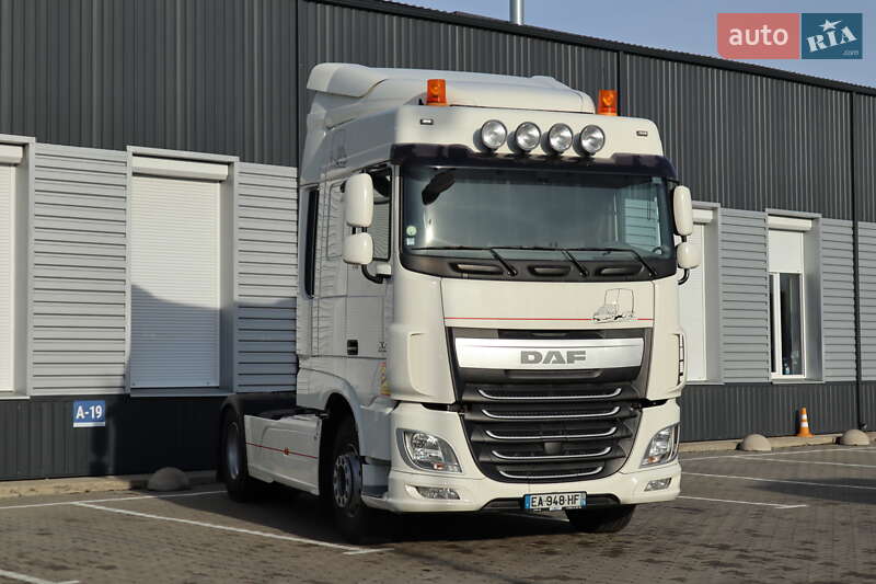 Тягач DAF XF 2016 в 