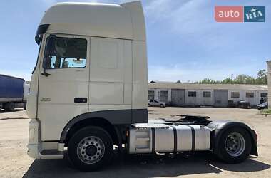 Тягач DAF XF 2015 в 