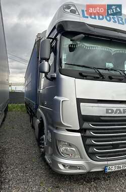 Тягач DAF XF 2015 в 