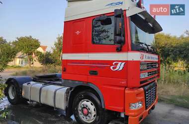 Тягач DAF XF 2000 в 