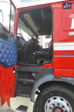 Тягач DAF XF 2000 в 