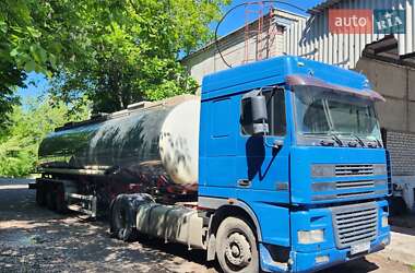 Тягач DAF XF 2002 в 
