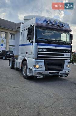 Тягач DAF XF 2002 в 