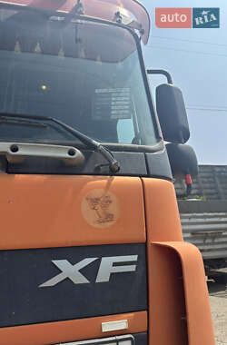 Тягач DAF XF 2004 в 