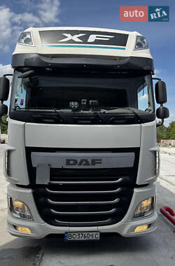 Тягач DAF XF 2015 в Радехове