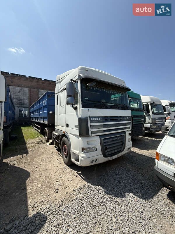 Тягач DAF XF 2011 в 