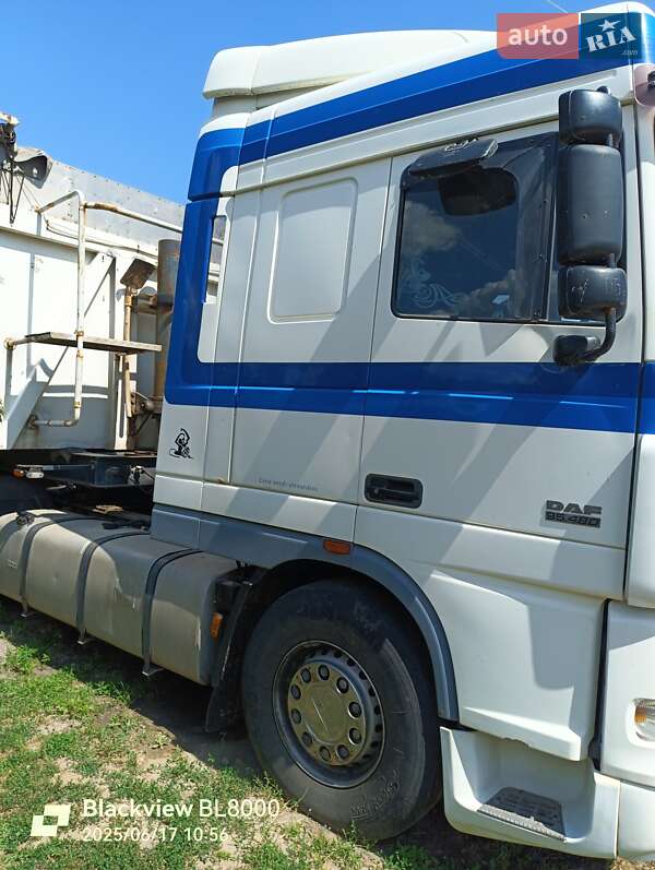 Зерновоз DAF XF 2005 в Ізюмі
