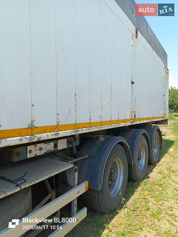 Зерновоз DAF XF 2005 в Ізюмі