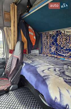 Тягач DAF XF 2001 в 