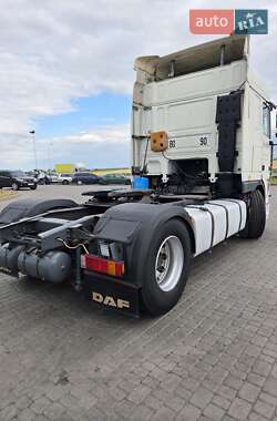 Тягач DAF XF 2001 в 