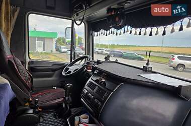 Тягач DAF XF 2001 в 