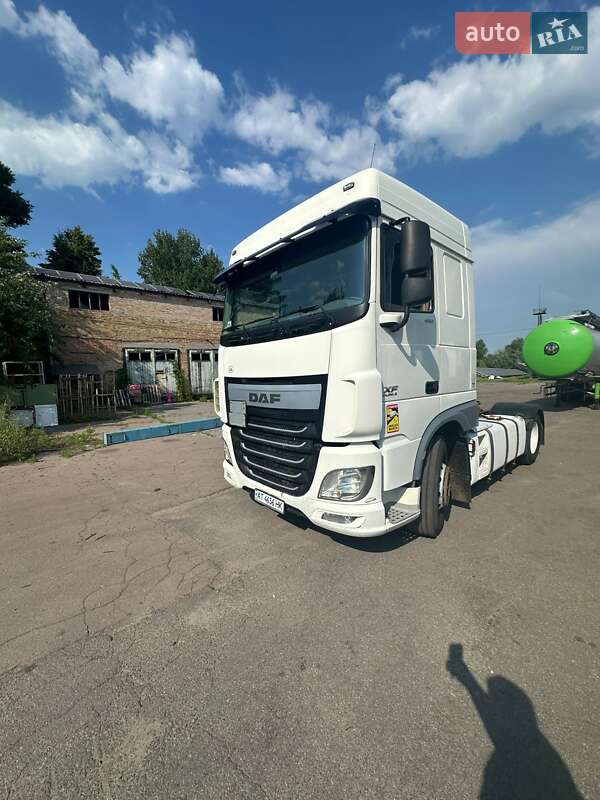 Тягач DAF XF 2016 в 