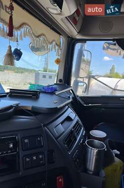 Тягач DAF XF 2015 в 