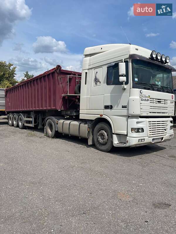 Зерновоз DAF XF 2004 в Виньковцах