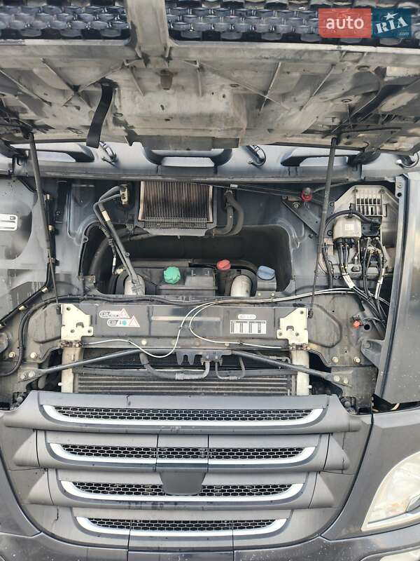 Тягач DAF XF 2014 в Ромнах