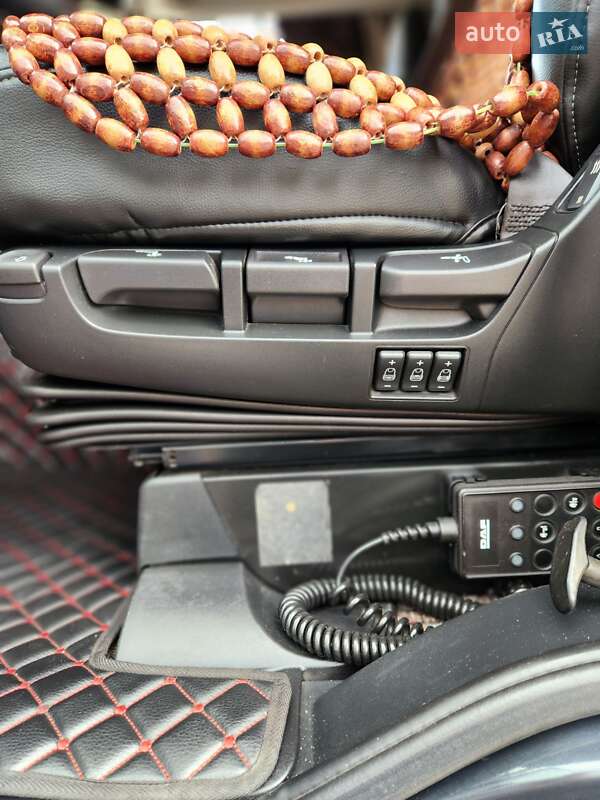 Тягач DAF XF 2014 в Ромнах