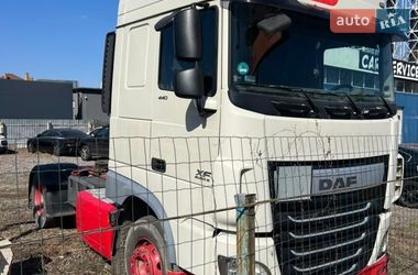 Тягач DAF XF 2015 в Киеве