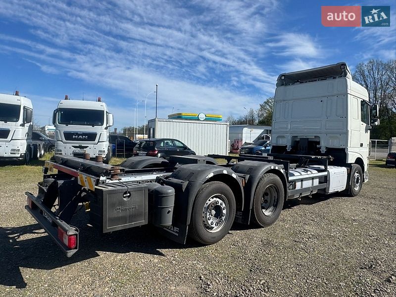 Контейнеровоз DAF XF 2017 в Черновцах