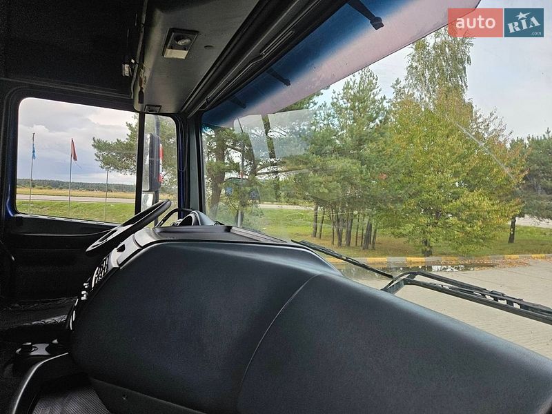 Тягач DAF XF 2004 в Львове