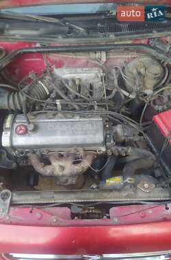 Седан Daihatsu Applause 1996 в Каменец-Подольском